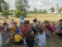 Поработали - можно отдохнуть! Пикник на природе!