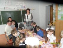 Лучше папы друга нет на свете.Живем дружной семьей.